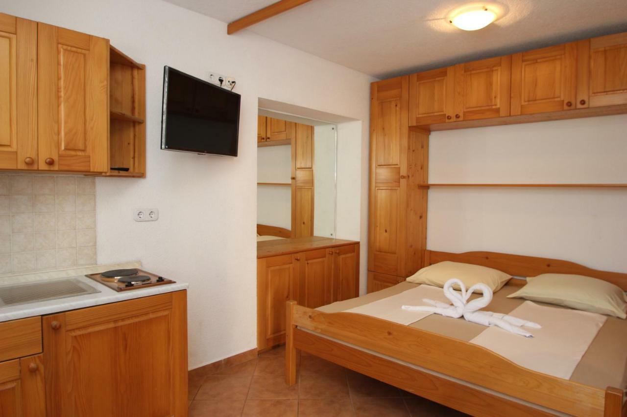 Appartments Mali Raj Vrsar Εξωτερικό φωτογραφία